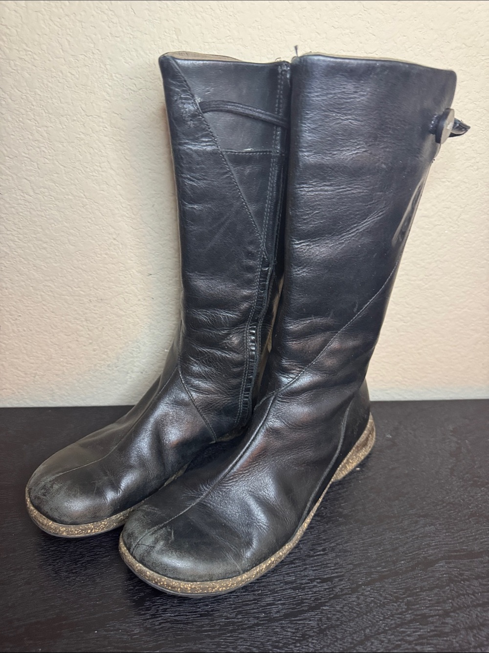 Teva Montecito Women’s Black Leather Mid Calf Boots Size 8